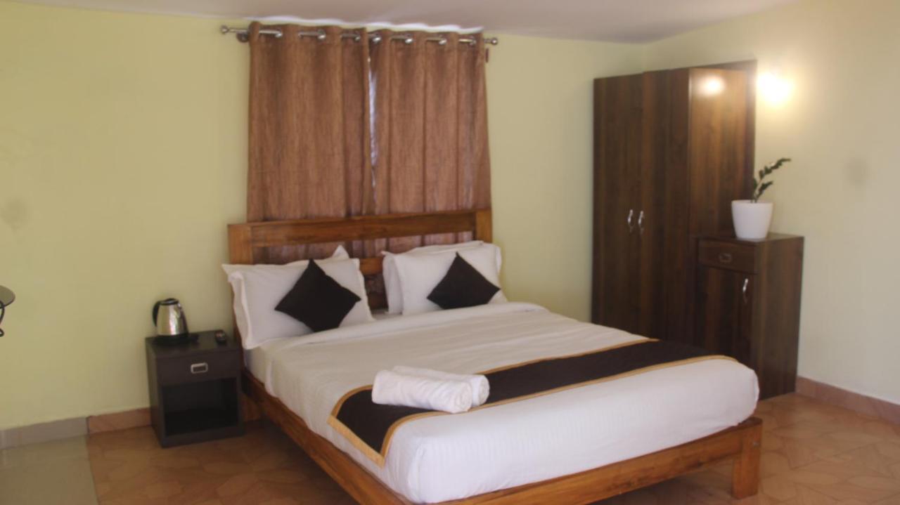 Kollanoor Guest House 马迪凯里 外观 照片