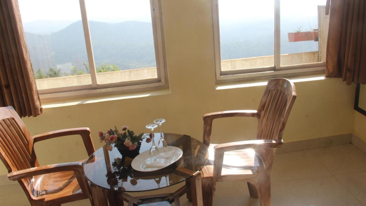 Kollanoor Guest House 马迪凯里 外观 照片