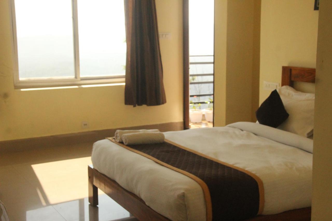 Kollanoor Guest House 马迪凯里 外观 照片