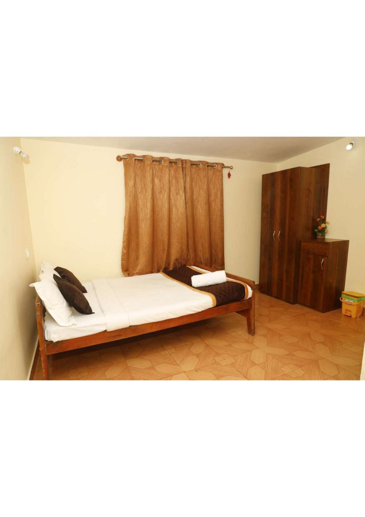 Kollanoor Guest House 马迪凯里 外观 照片