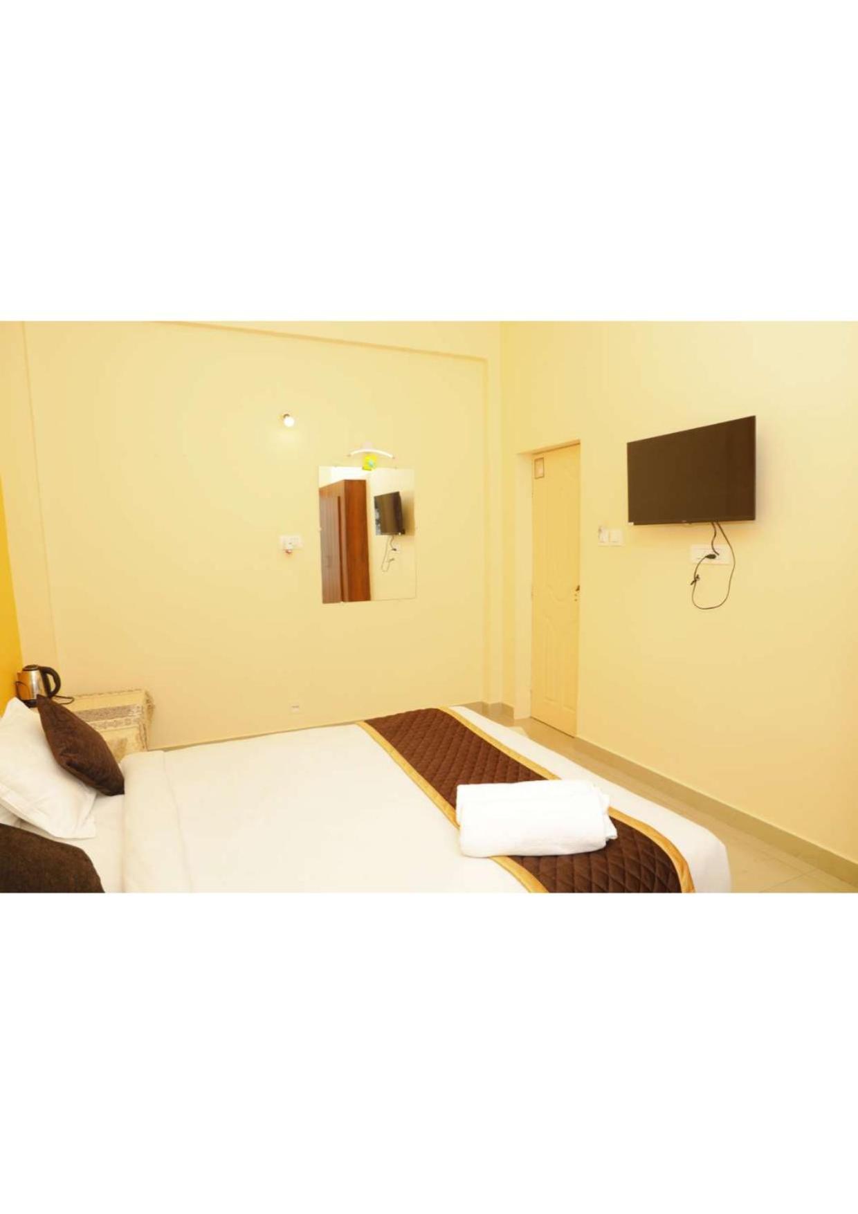 Kollanoor Guest House 马迪凯里 外观 照片